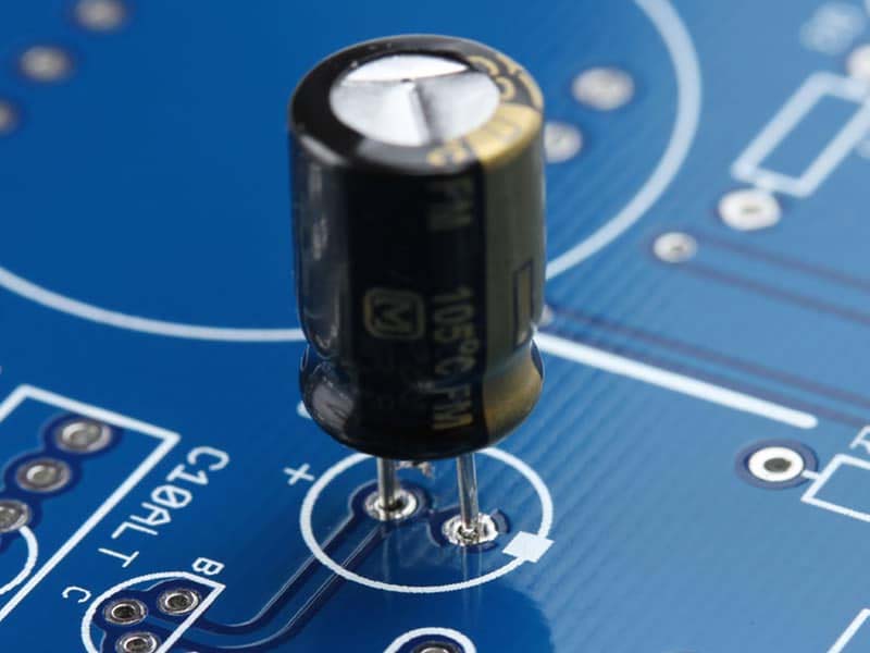 capacitores